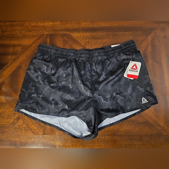 Reebok relaxed shorts - Picture 1 of 10